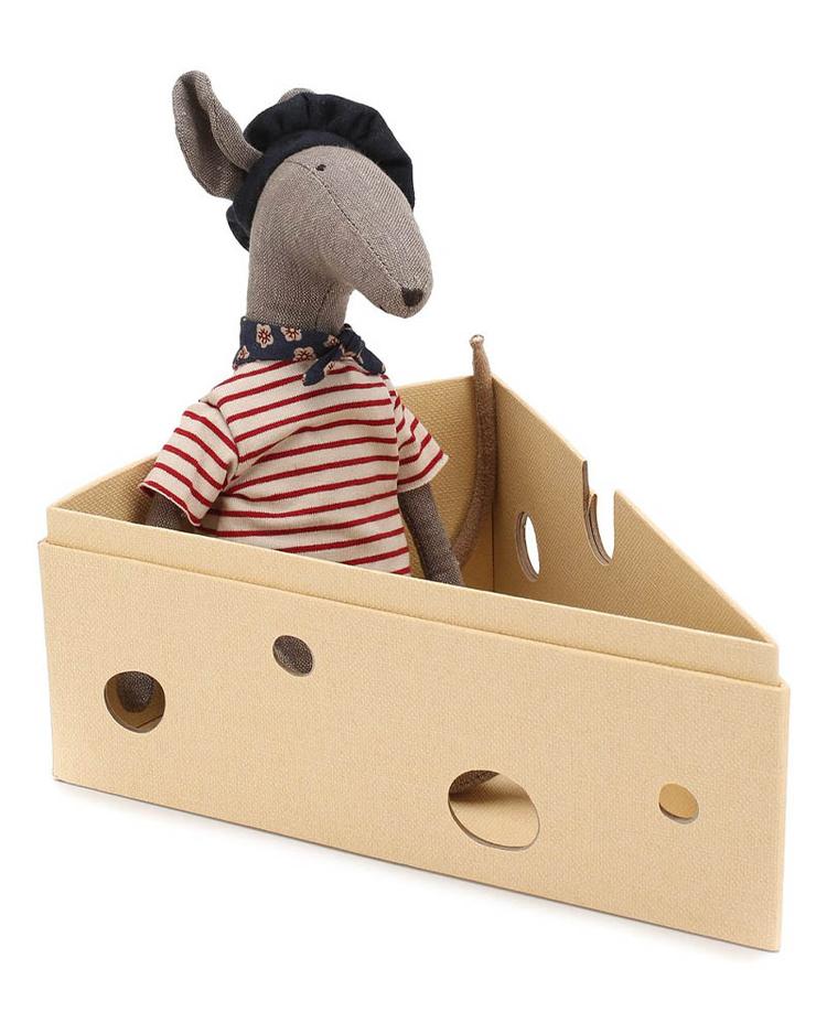 Крыса в коробке